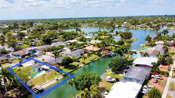 Westwood Lakes Residential, 10741 SW 44th St, Westwood Lakes, Florida 33165, image 2