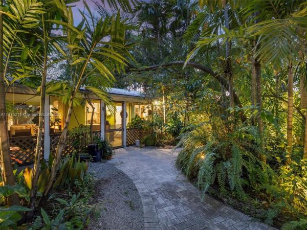 Fulford By The Sea, 2100 NE 180th St, North Miami Beach, Florida 33162, image 2