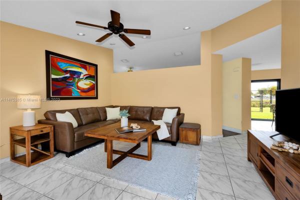 Poinciana Pointe, 8900 SW 6th Ln, Fountainebleau, Florida 33174, image 3