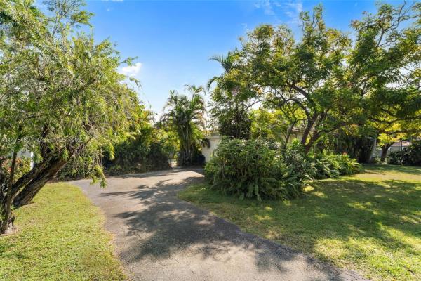 Griffing Biscayne Park Estates, 701 NE 119th St, Biscayne Park, Florida 33161, image 3