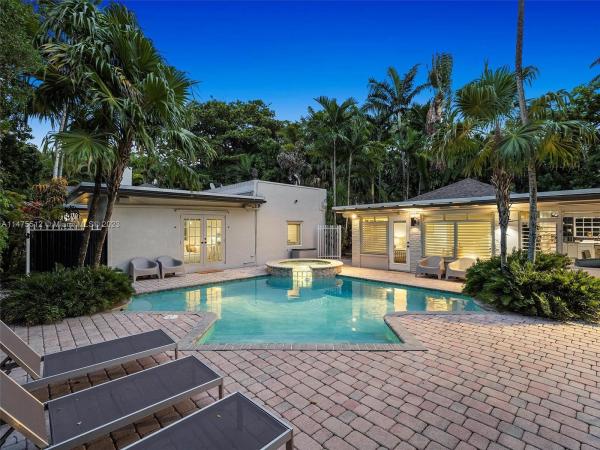 884 NE 88th St, Unincorporated Dade County, Florida 33138, image 2