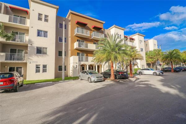 Paradise Pointe, 11050 SW 196th St #305, Cutler Bay, Florida 33157, image 1