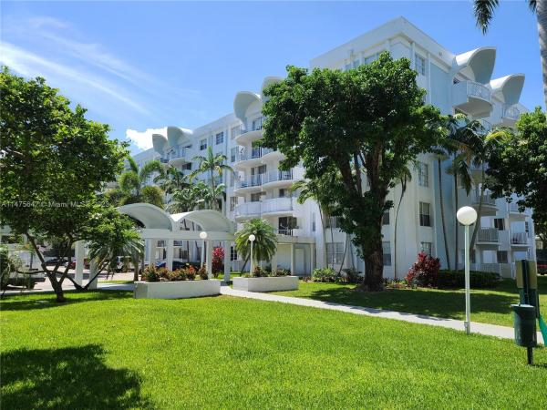 Montecarlo, 484 NW 165th St Rd #A-611, Golden Glades, Florida 33169, image 1