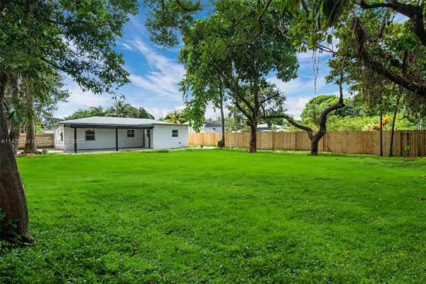 Arch Creek Estates, 1321 NE 149th St, Golden Glades, Florida 33161, image 1