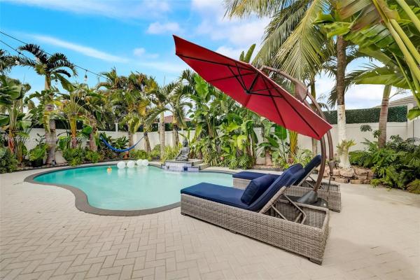 Natalie Homes, 14563 SW 113th Ln, The Hammocks, Florida 33186, image 3