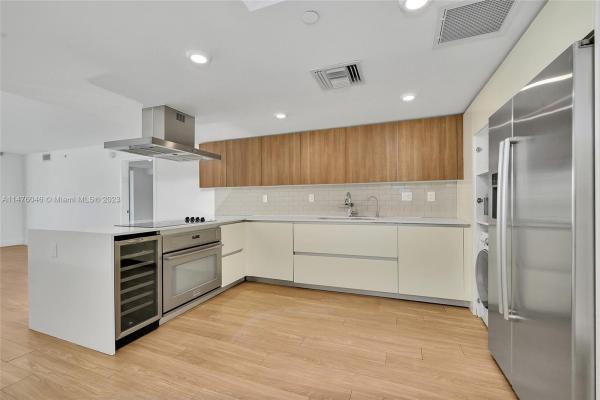 The Club, 1025 92 St #506, Bay Harbor Islands, Florida 33154, image 1