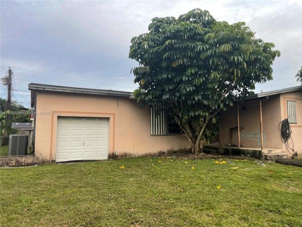 Westchester Residential, 1515 SW 82nd Pl, Westchester, Florida 33144, image 1