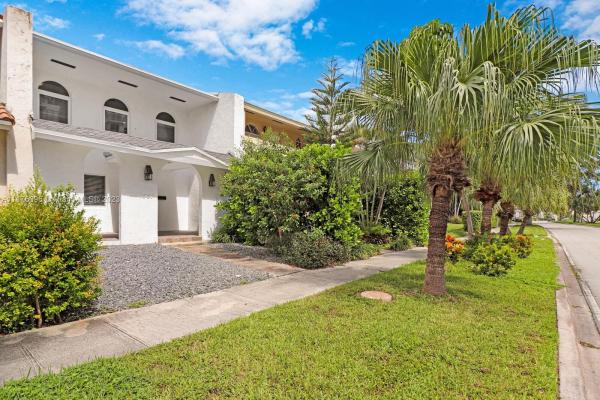 Townhouses By Al Besade, 1957 Sans Souci Blvd, North Miami, Florida 33181, image 1
