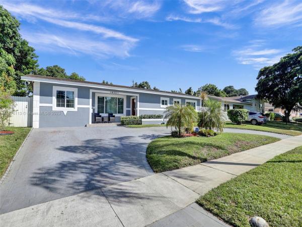 Norwood, 19021 NW 10th Ave, Miami Gardens, Florida 33169, image 3