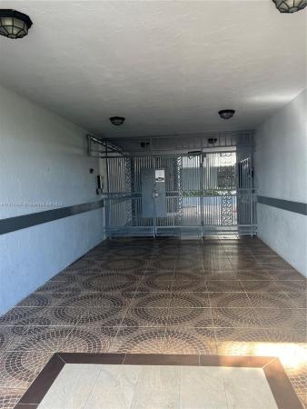 Vista Del Lago, 12209 SW 14th Ln #1403, Tamiami, Florida 33184, image 3