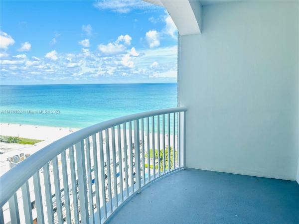 The Carriage House, 5401 Collins Ave #1215, Miami Beach, Florida 33140, image 1