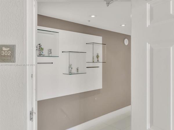 Marina Bay Club, 18100 N Bay Rd #302, Sunny Isles Beach, Florida 33160, image 3