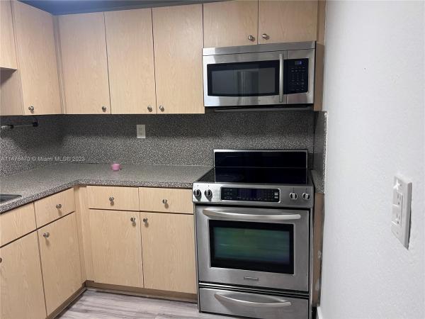 Las Estrellas, 606 W 81st St #229, Hialeah, Florida 33014, image 1