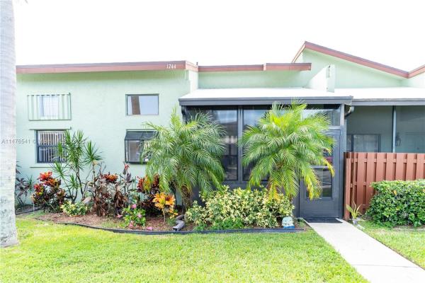 The Savannahs, 1744 W Sanderling Ln #3, Fort Pierce, Florida 34982, image 1