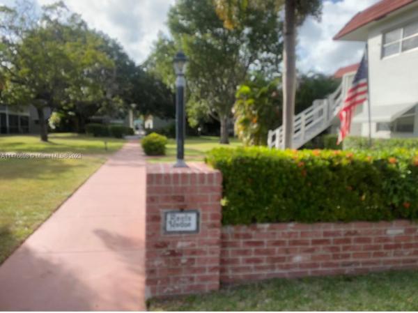 Regis House, 899 SE 2nd Ave #121, Deerfield Beach, Florida 33441, image 1