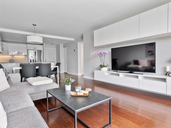 Charter Club, 600 NE 36th St #207, Miami, Florida 33137, image 1