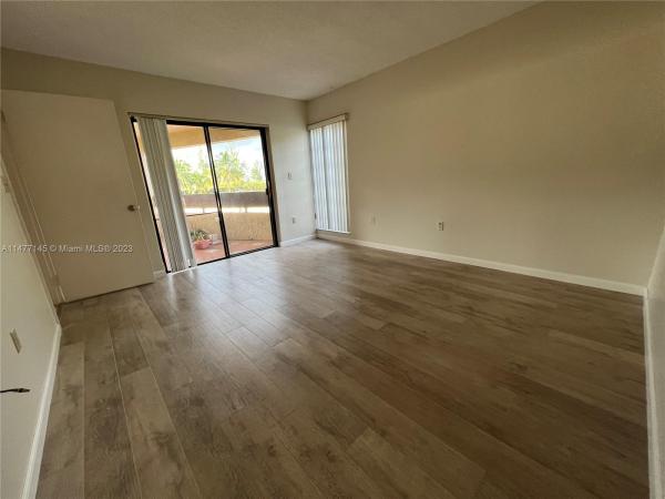 Kenland Bend North, 8810 SW 123rd Ct #M-210, The Crossings, Florida 33186, image 3