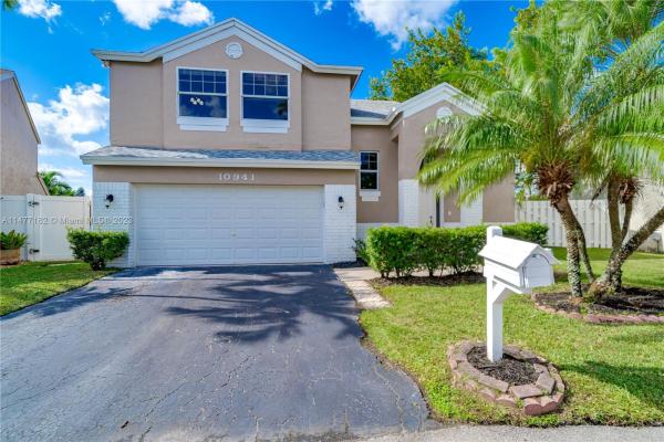 Scarborough, 10941 SW 10th Pl, Davie, Florida 33324, image 2