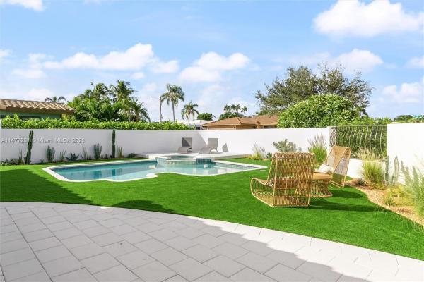 Imperial Point, 5900 NE 21st Ave, Fort Lauderdale, Florida 33308, image 1