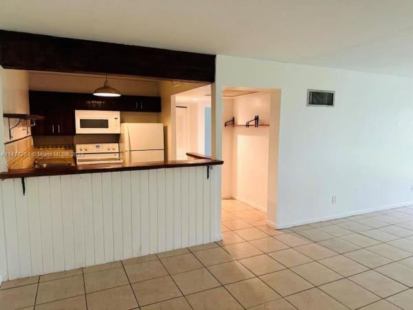 Hampton Court, 5855 Washington St #90, Hollywood, Florida 33023, image 1