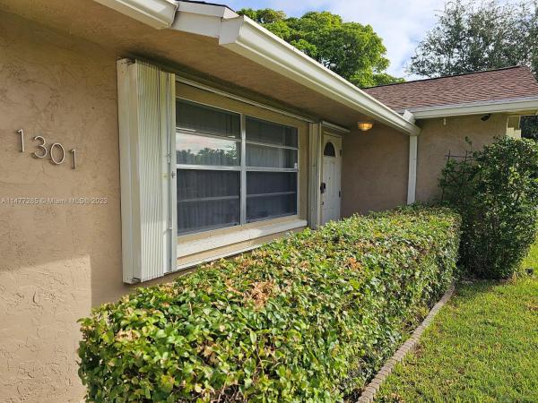 Lantana Heights, 1301 W Branch St, Lantana, Florida 33462, image 3
