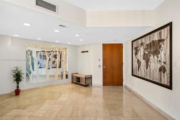 Turnberry Towers, 19355 Turnberry Way #27B, Aventura, Florida 33180, image 2