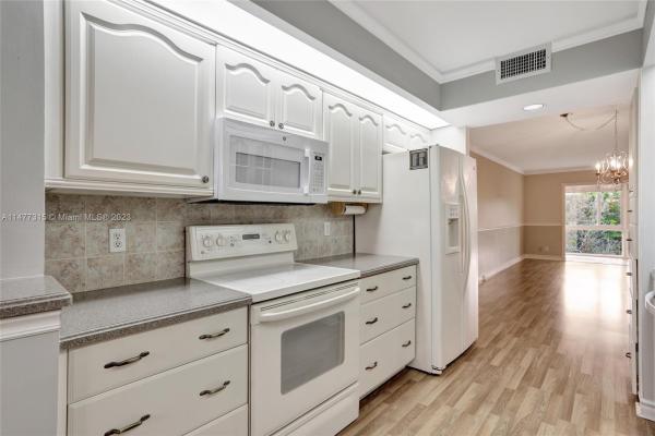 Cayman Village, 1501 Cayman Way #E4, Coconut Creek, Florida 33066, image 2