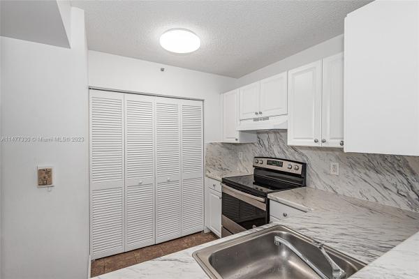 Sheridan East, 1450 SE 3rd Ave #207, Dania Beach, Florida 33004, image 2