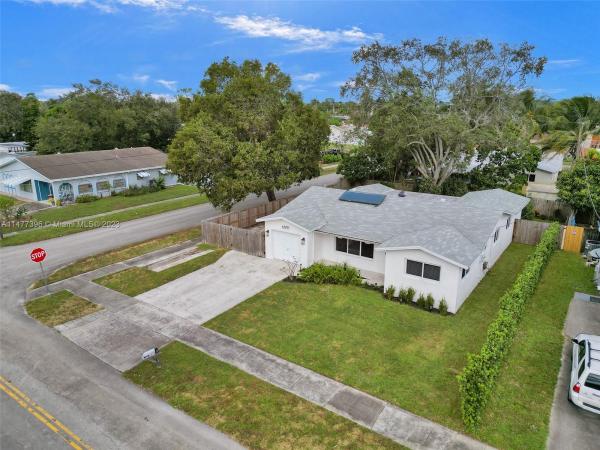 Driftwood Acres, 6891 Scott St, Hollywood, Florida 33024, image 3