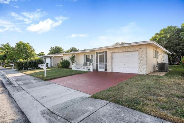 Paradise Gardens 4, 765 N Rock Island Rd, Margate, Florida 33063, image 1