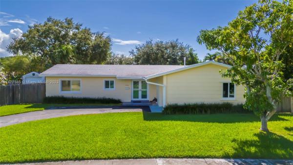 Bel Aire, 9416 SW 185th Ter, Cutler Bay, Florida 33157, image 2