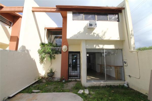 Sunset Park Lake Villas, 7689 SW 103rd Pl, Kendall, Florida 33173, image 3