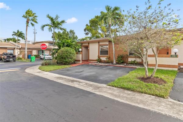 Brentwood Manors 2, 6308 NW 29th St #6308, Sunrise, Florida 33313, image 1