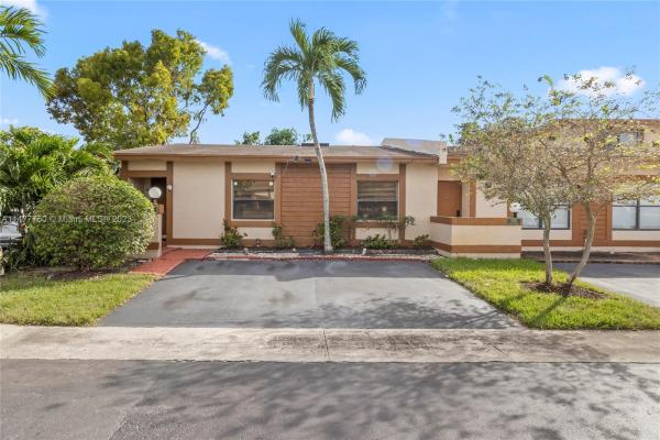 Brentwood Manors 2, 6308 NW 29th St, Sunrise, Florida 33313, image 3