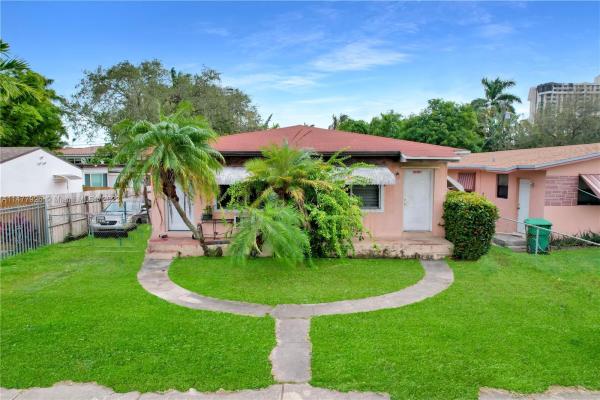 1560 & 1562 NE 109th St, Unincorporated Dade County, Florida 33161, image 3