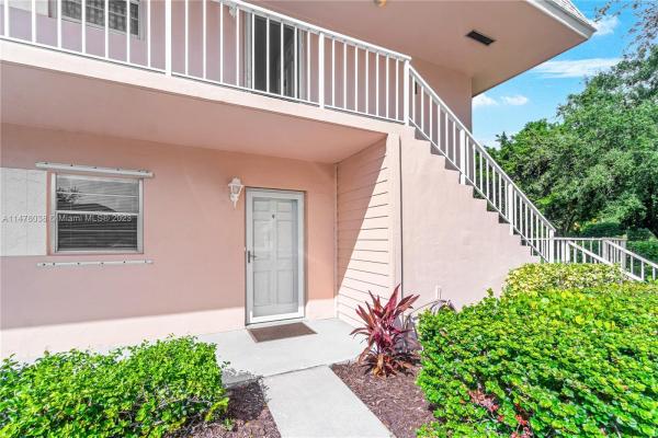 Little Club, 18081 SE Country Club Dr #Bldg 1 Apt 5, Jupiter, Florida 33469, image 1