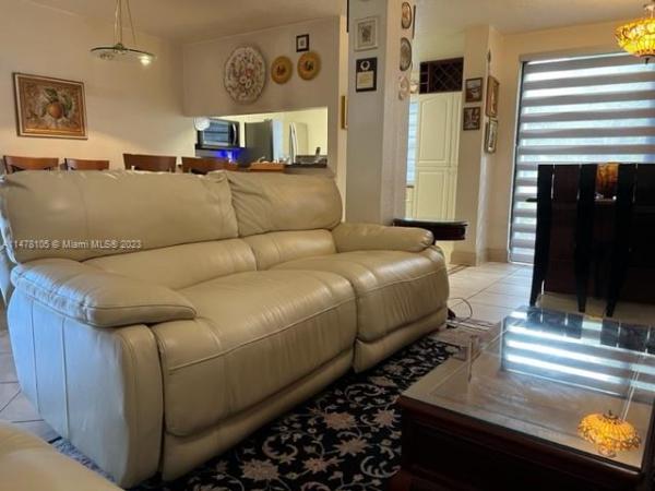 Mariner Village Garden, 3559 Magellan Cir #326-2, Aventura, Florida 33180, image 3