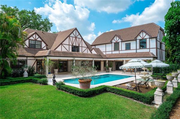 Pine Bay Estates, 5865 Magnolia Ln, Coral Gables, Florida 33156, image 1