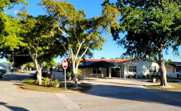 Venetian Keystone Point, 12945 Cherry Rd, North Miami, Florida 33181, image 1