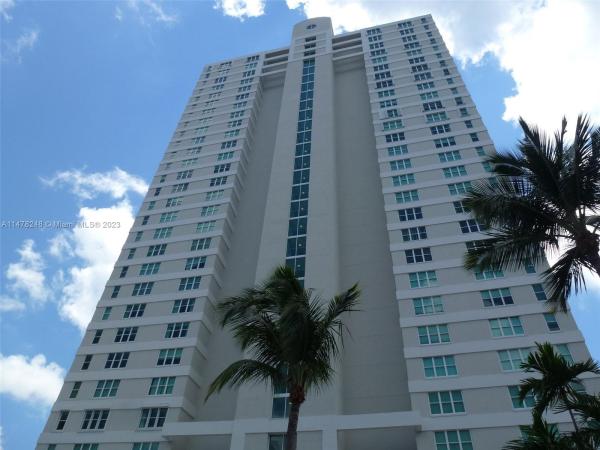 St Louis, 800 Claughton Island Dr #1702, Miami, Florida 33131, image 3