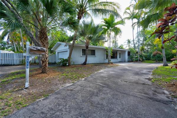 Andrews & Bigman, 7475 SW 118th St, Pinecrest, Florida 33156, image 1
