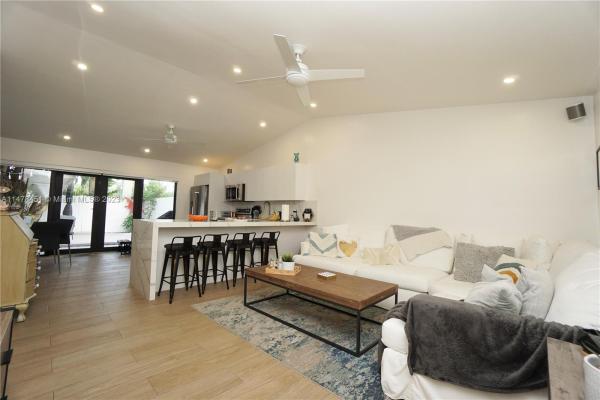 San Sebastian Townhouses, 4321 SW 136th Pl #n/a, Kendale Lakes, Florida 33175, image 3