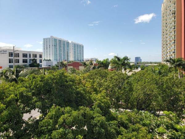 Plaza Of The Americas, 16909 N Bay Rd #611, Sunny Isles Beach, Florida 33160, image 3