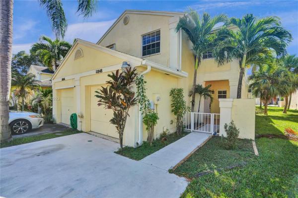 Amaretto, 11848 SW 99th St #11848, Kendall, Florida 33186, image 3