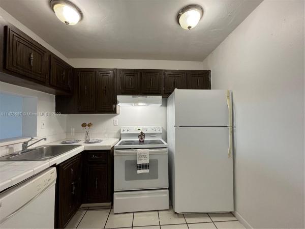 Montecarlo, 492 NW 165th St Rd #C-611, Golden Glades, Florida 33169, image 1
