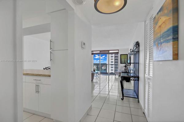 Arlen Beach, 5701 Collins Ave #611, Miami Beach, Florida 33140, image 2