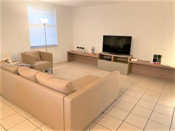 Cedar Glenn, 671 NE 195th St #318E, Ives Estates, Florida 33179, image 2