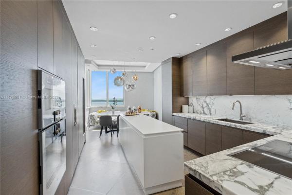 Carbonell, 901 Brickell Key Blvd #3208, Miami, Florida 33131, image 1