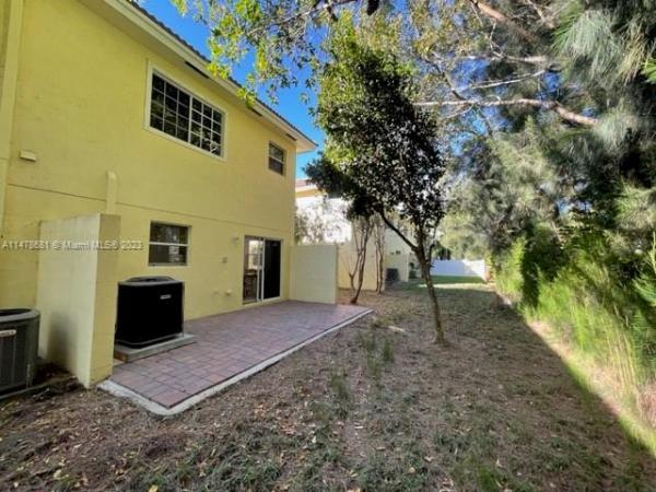 Independence Cove, 909 Imperial Lake Rd, West Palm Beach, Florida 33413, image 2