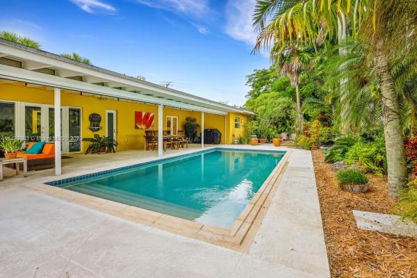 Pine Meadows, 13501 SW 102nd Ave, Kendall, Florida 33176, image 2